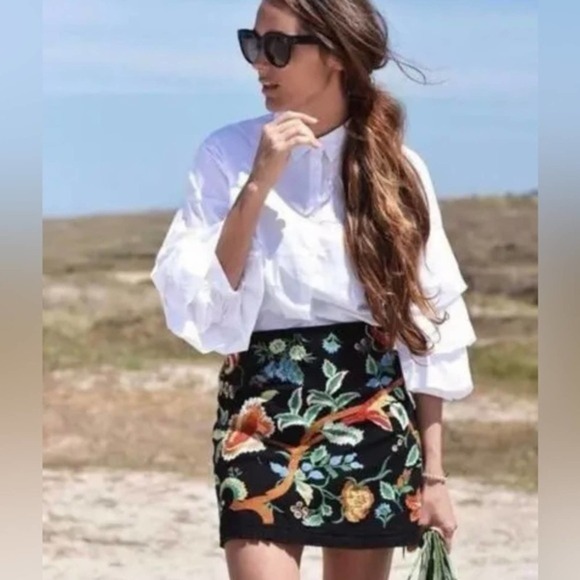 ZARA Woman Embroidered Pleated Hem Mini‎ Skirt Size XS NWT - Picture 4 of 13